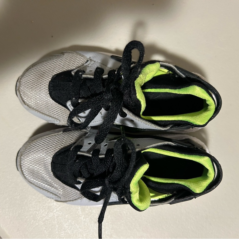 Nike Huarache sz 11.5